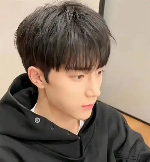 最火的摩根碎盖发型,细软发质发量少的救星,让你少年感十足