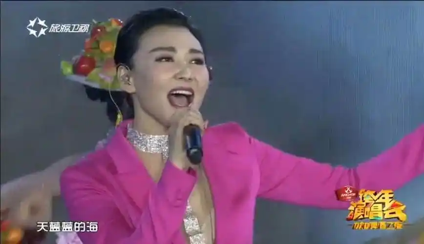 徐千雅断崖前状态较差的现场 还有一首歌词不熟就假唱吧嘻嘻