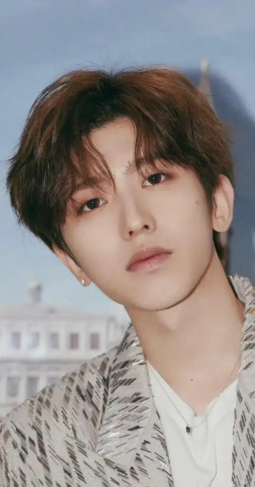 蔡徐坤广告拍摄路透