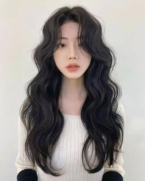 拒绝千篇一律来看看这4种的女士发型2023年最流行