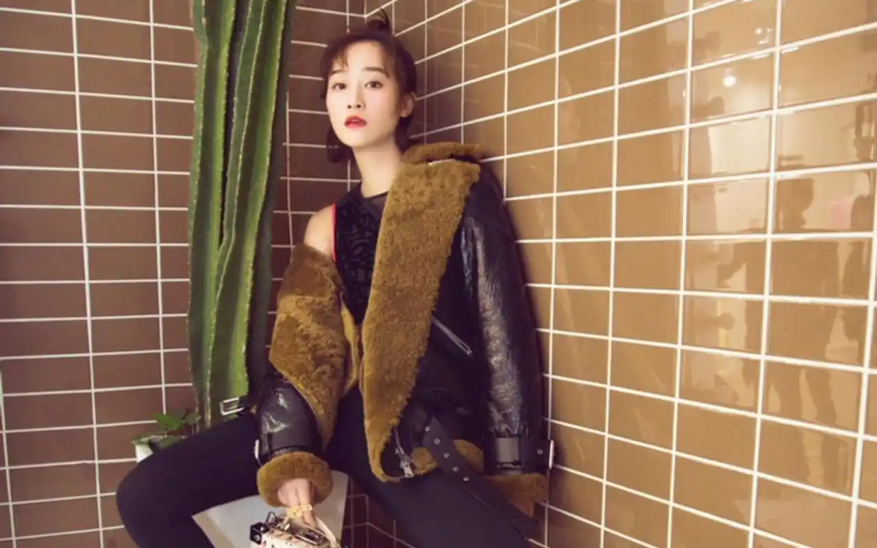 蓝盈莹个性十足机车风时尚写真图片桌面壁纸