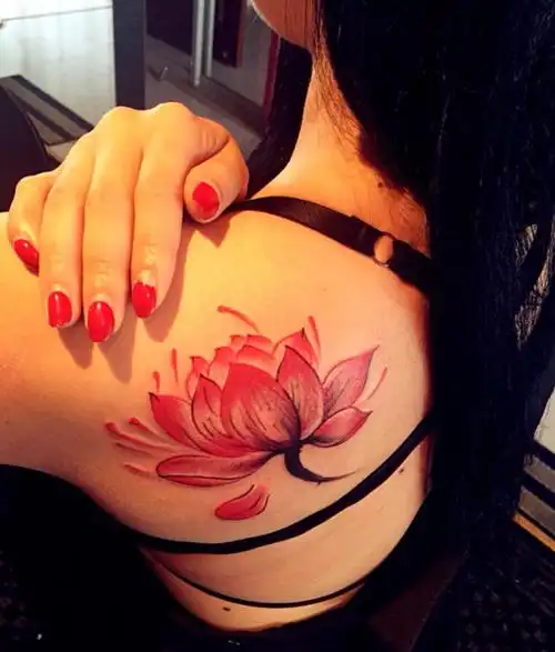 刺青和婚纱更搭配tag标签:情侣纹身2016年七夕最好的礼物情侣纹身刺青