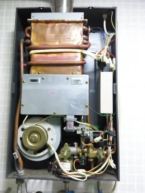 我家前锋热水器现在开不起了 观察后发现风机不转导致用不了热水,开水