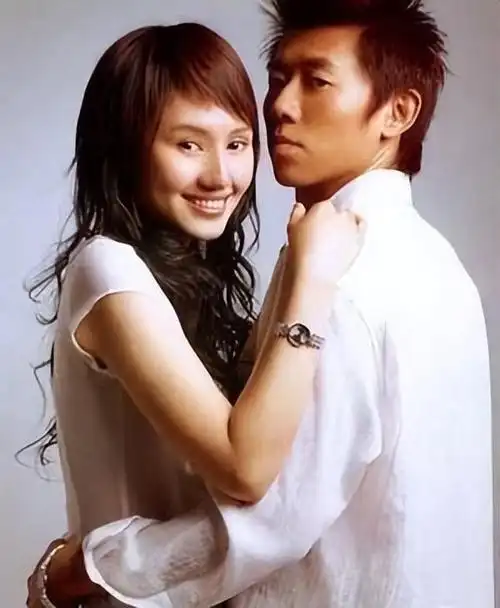 回顾夏雨结婚不邀请父亲婚后与母亲明算账袁泉为他解开心结