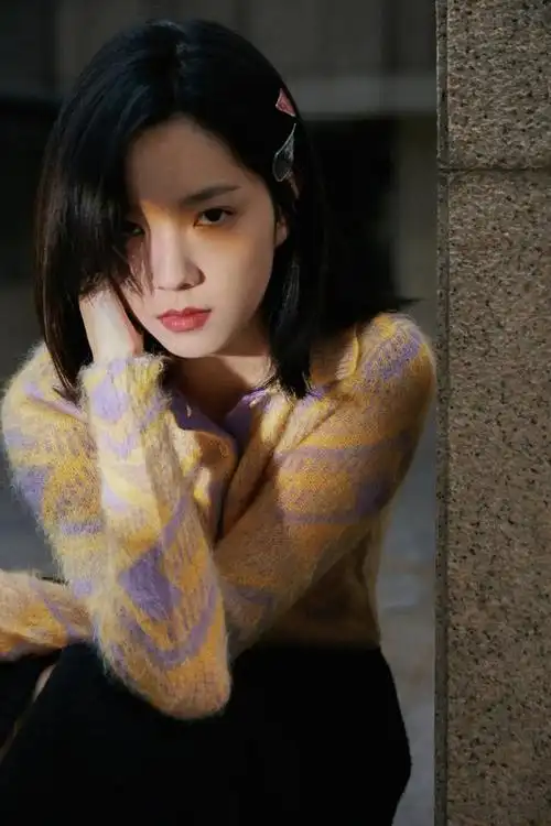 图片来源网络妹妹年龄真的很小,是05后,我好老啊…第一次看到邓恩熙的