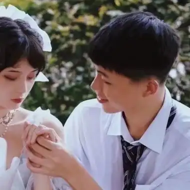 情侣头像一人一张一对接