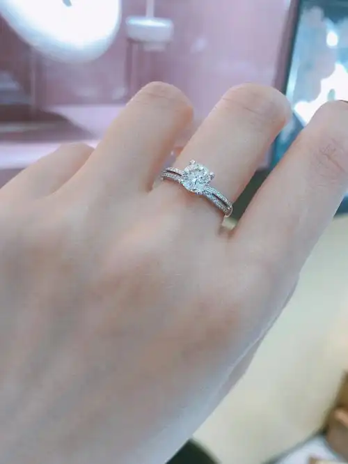 钻石世家一克拉戒指