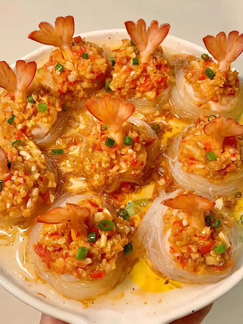 蒜蓉粉丝虾#虾肉的鲜嫩一口一个好吃到让人停不下来,关键是做 - 抖音
