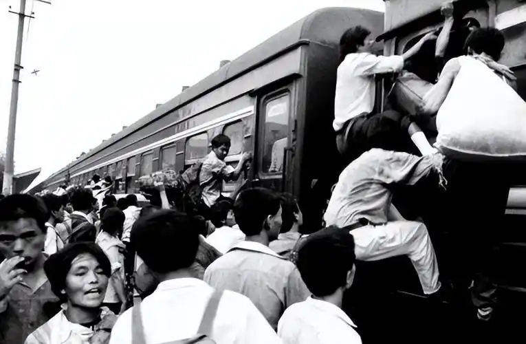 2002年痛杀情敌后逃亡16年被捕时同居多名香客有百万身家