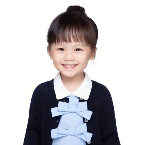 天真蓝幼儿园入园照证件照