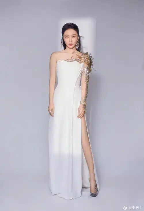 王珞丹同一件礼服12年前后对比##王珞丹身材12年没变