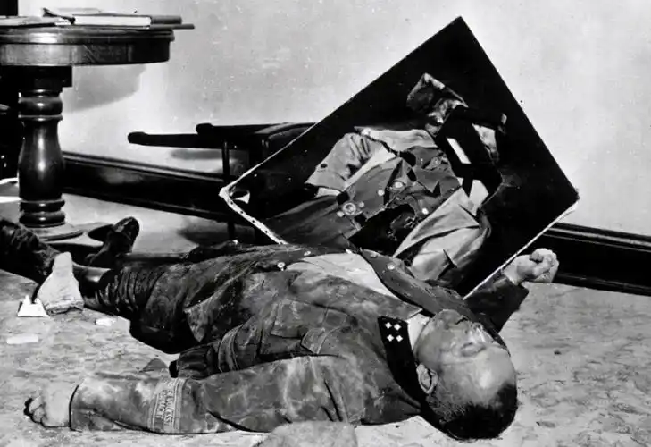 珍贵老照片:徒手扔炸弹,鬼子枪毙百姓,台湾当局不愿公开的照片