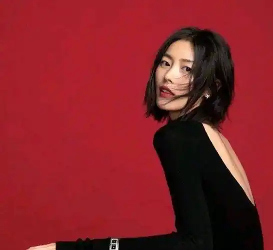 大表姐刘雯当你觉得舒服的时候也会随之变得美丽