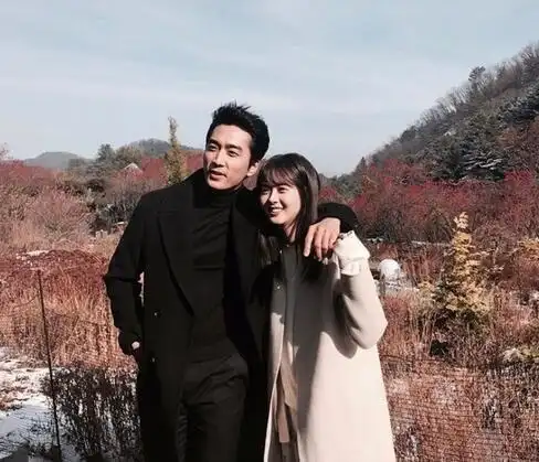 高雅拉出席弟弟的婚礼韩国网友却希望她早点嫁给宋承宪