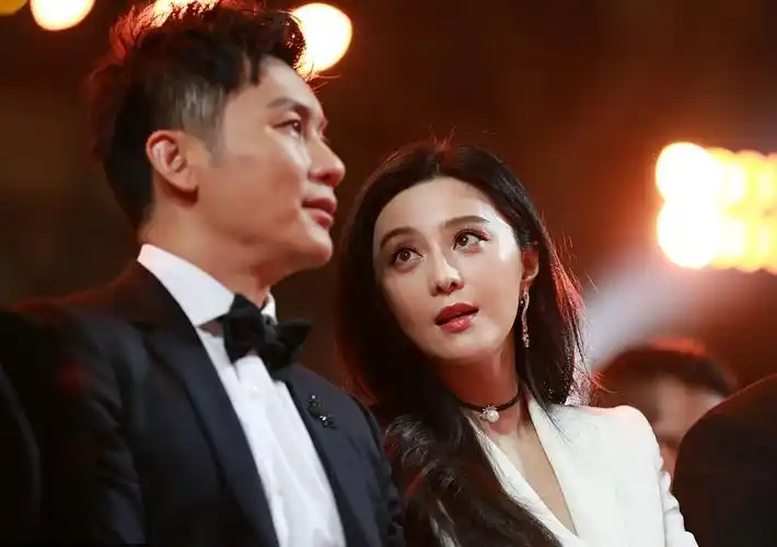 那就是李晨最爱的女人不是她,而是结过婚生过孩子的霍思燕