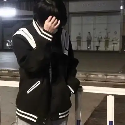 高清真人男头看不出来是网图的照片,男生头像图片