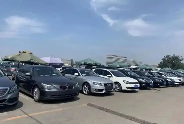 库存压力大,亏钱也要卖,现在买二手车正合适