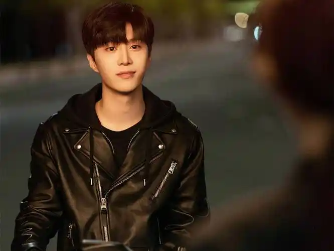 从范丞丞的几部作品来看,他还是比较适合做配角,并且角色人设要尽量与