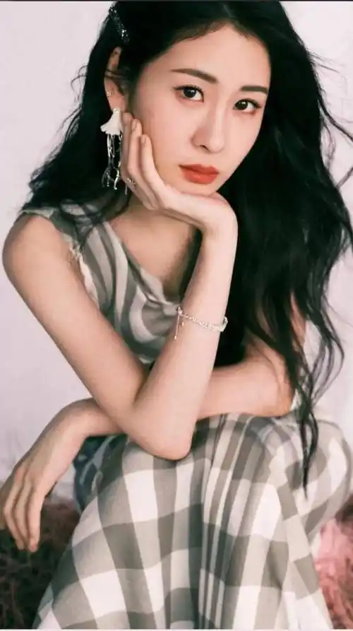 实力派女歌手张碧晨高清写真美图,才貌双全,明艳动人_中国_天津_年度