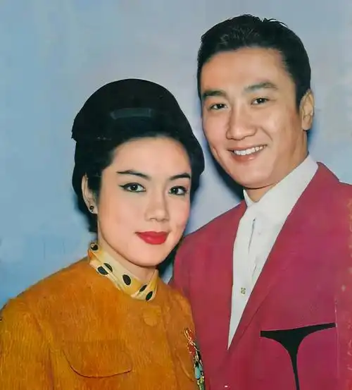 有人令他伤心,有人让他年轻|花花公子|谢贤|甄珍_新浪新闻