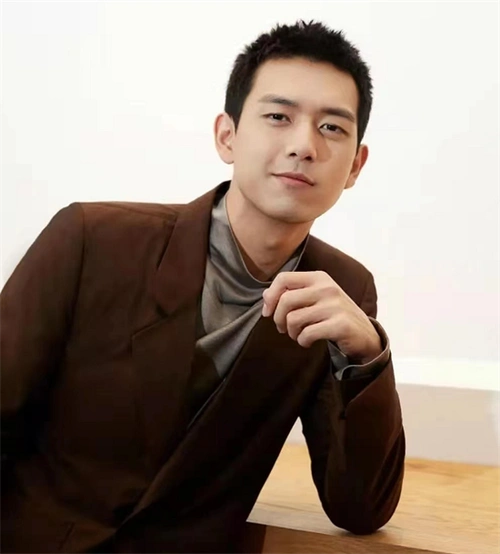 升级版男生短发 栗子头正流行_男士短发 - 美发站