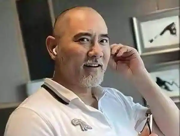 光头胡须男人 - 搜狗图片搜索