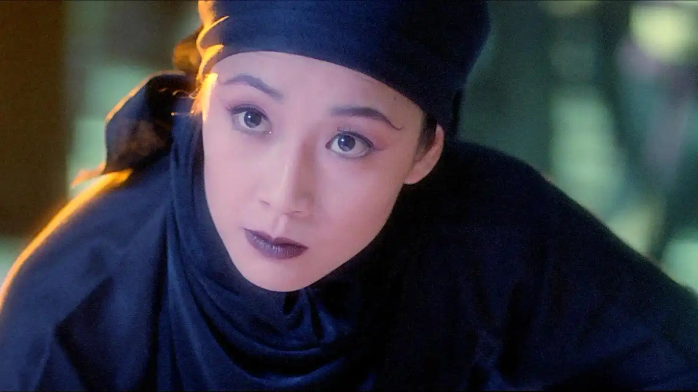 【《唐伯虎点秋香》之春香贾天怡】 1993年周星驰的《唐伯虎点秋香》