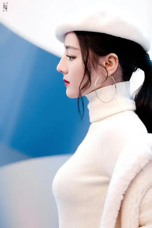 迪丽热巴超话#迪丽热巴 本人比照片和视频更漂亮#2021.01.