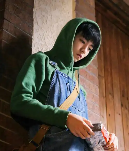 王俊凯 20171205《解忧杂货店》海报