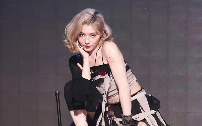 许佳琪 《漫》舞台直拍