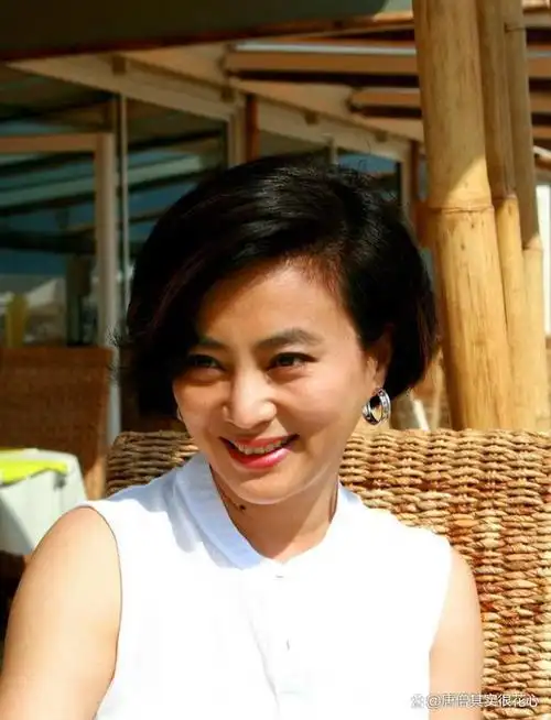 1987年,女性歌手李玲玉发行了她的新专辑《甜甜甜》.