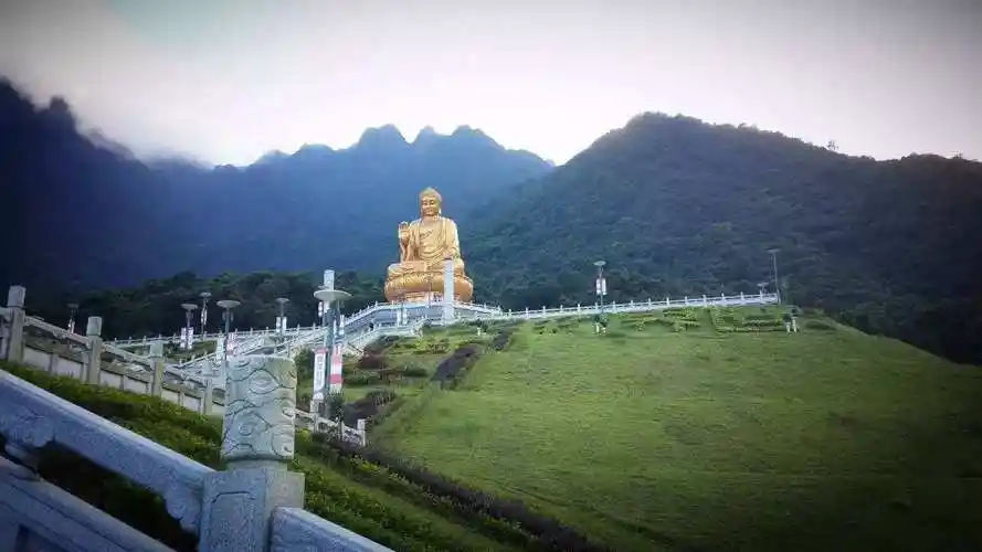 汕尾海丰攀登粤东千米最高峰莲花山两日游