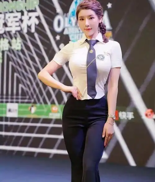 刘太阳cos蜘蛛侠尽显丰满身材这扛不住啊