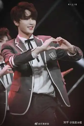 有没有朱正廷绝美的照片?