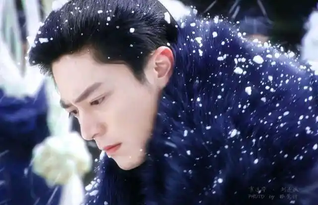 霍建华儒雅,严屹宽冷峻,"70后"古装男神的颜值有多高?