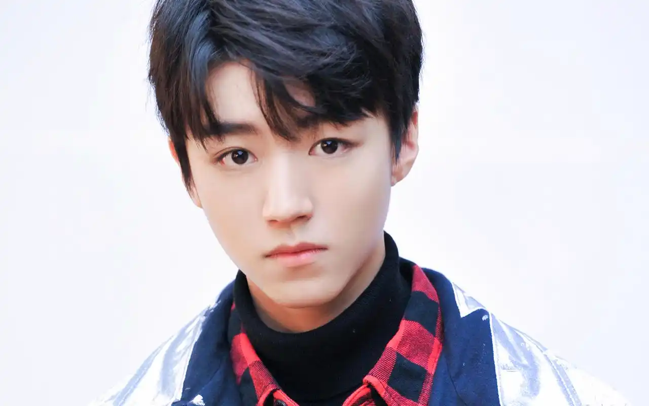 王俊凯帅气写真高清图片桌面壁纸