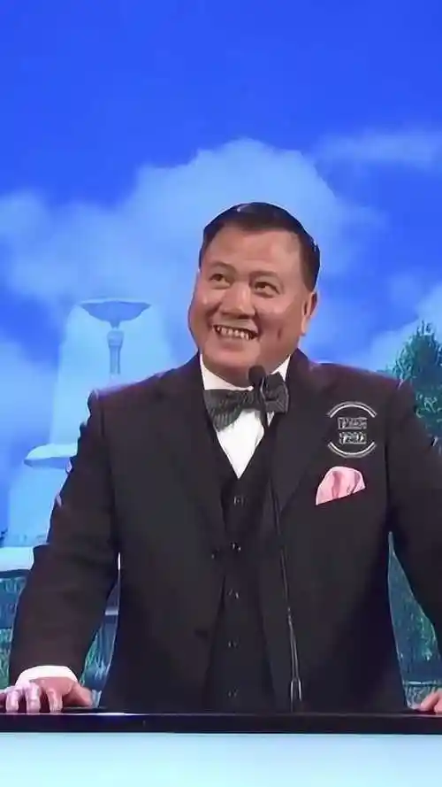 香港明星万梓良虽然疾病缠身但大背头气场犹在