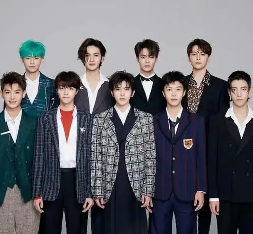 祝蔡徐坤c位出道四周年快乐!#蔡徐坤壁纸  - 抖音