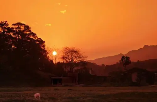 山村黄昏〔原创诗