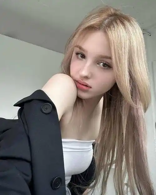 【纬度花边】|乌兹别克斯坦嫩模elina_公众_灵气_elina