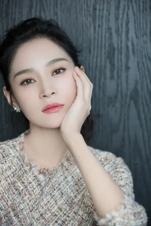 王媛可优雅知性写真图片66