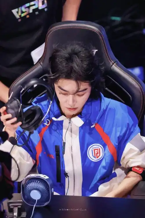 花傲天##华晨宇和平精英品牌代言人