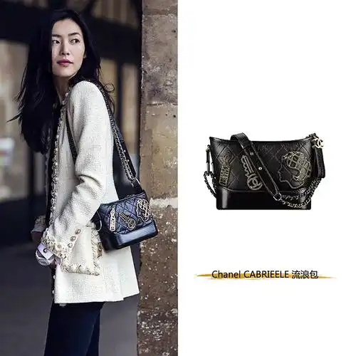 其实刘雯背过的chanel早就已经突破了9 n宫格