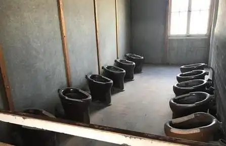 故宫没有一个厕所,上万人该如何方便?看完才知道古人真聪明!