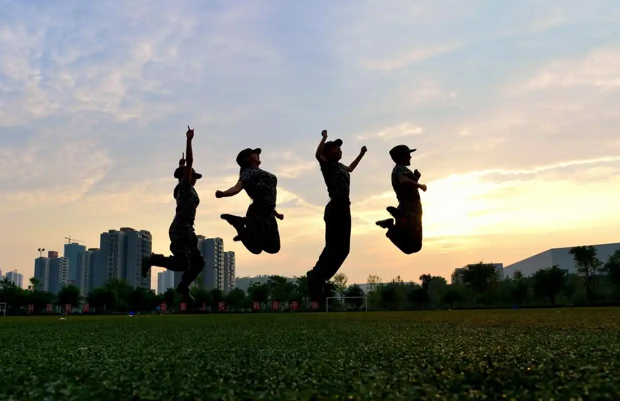 有关青春励志的句子短一点