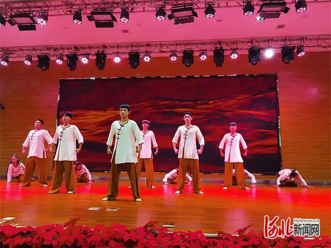 石家庄市立德教育发展基金会为石家庄市特殊教育学校捐赠衣物