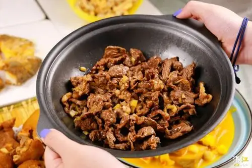 精选优质黄牛肉,肌肉丰满