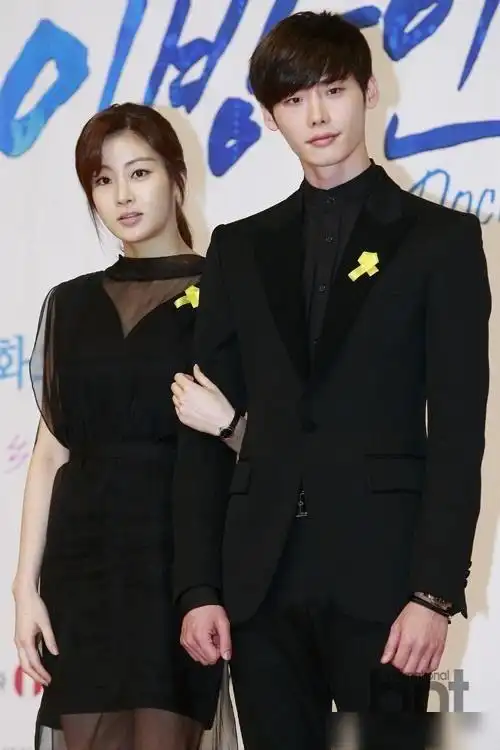 31岁姜素拉产女与圈外老公婚后3月就怀孕至今未举办婚礼