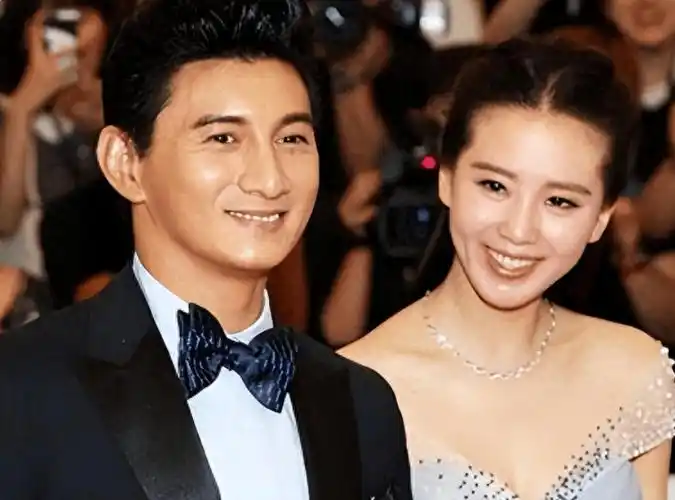 婆婆对刘诗诗也不是很好,但是吴奇隆相对于其他的丈夫而言,虽然有点太