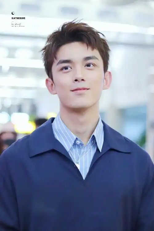 2018吴磊杭州飞北京_高清图片大全-爱豆app